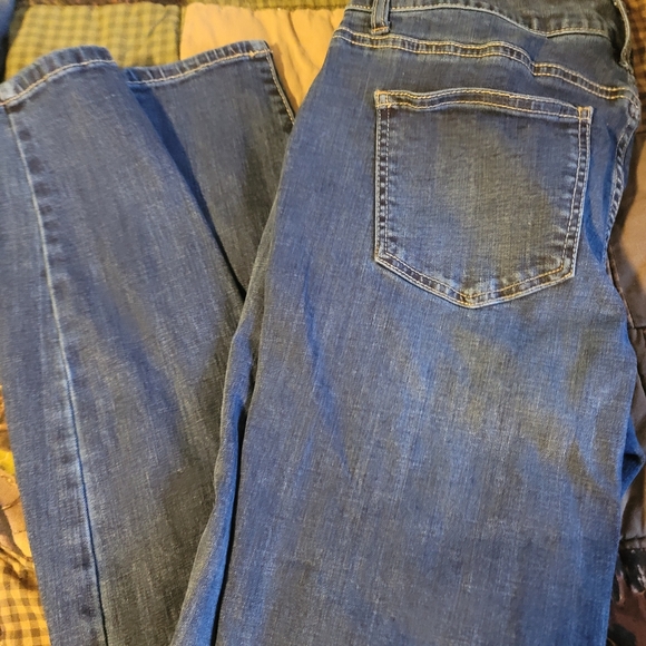 Maurices stretchy jeans - Picture 2 of 4